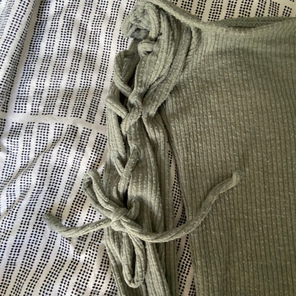 AE Tight Long-Sleeve Bodysuit - Picture 2 of 4